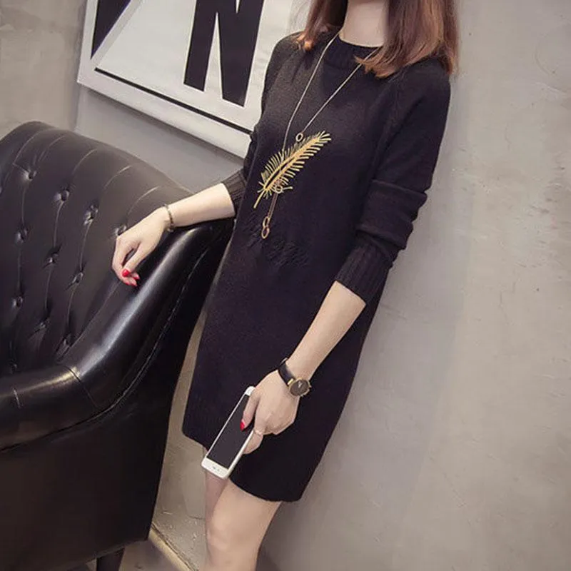 Autumn and Winter Long Round Neck Dress Loose Long-sleeved Knitted Bottom Skirt Feather Pattern All-match Female Sweater Dress