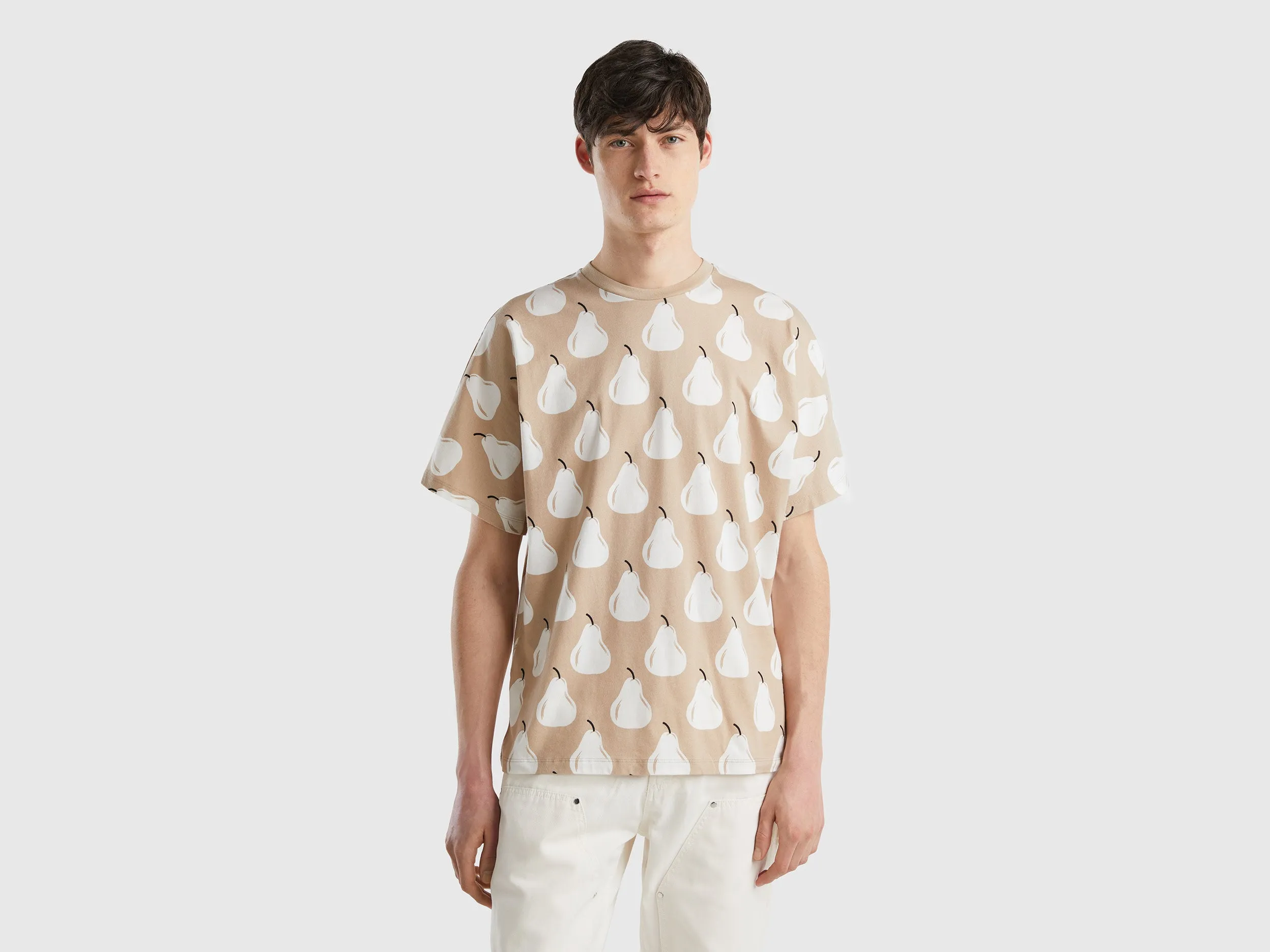 BEIGE T-SHIRT WITH PEAR PRINT