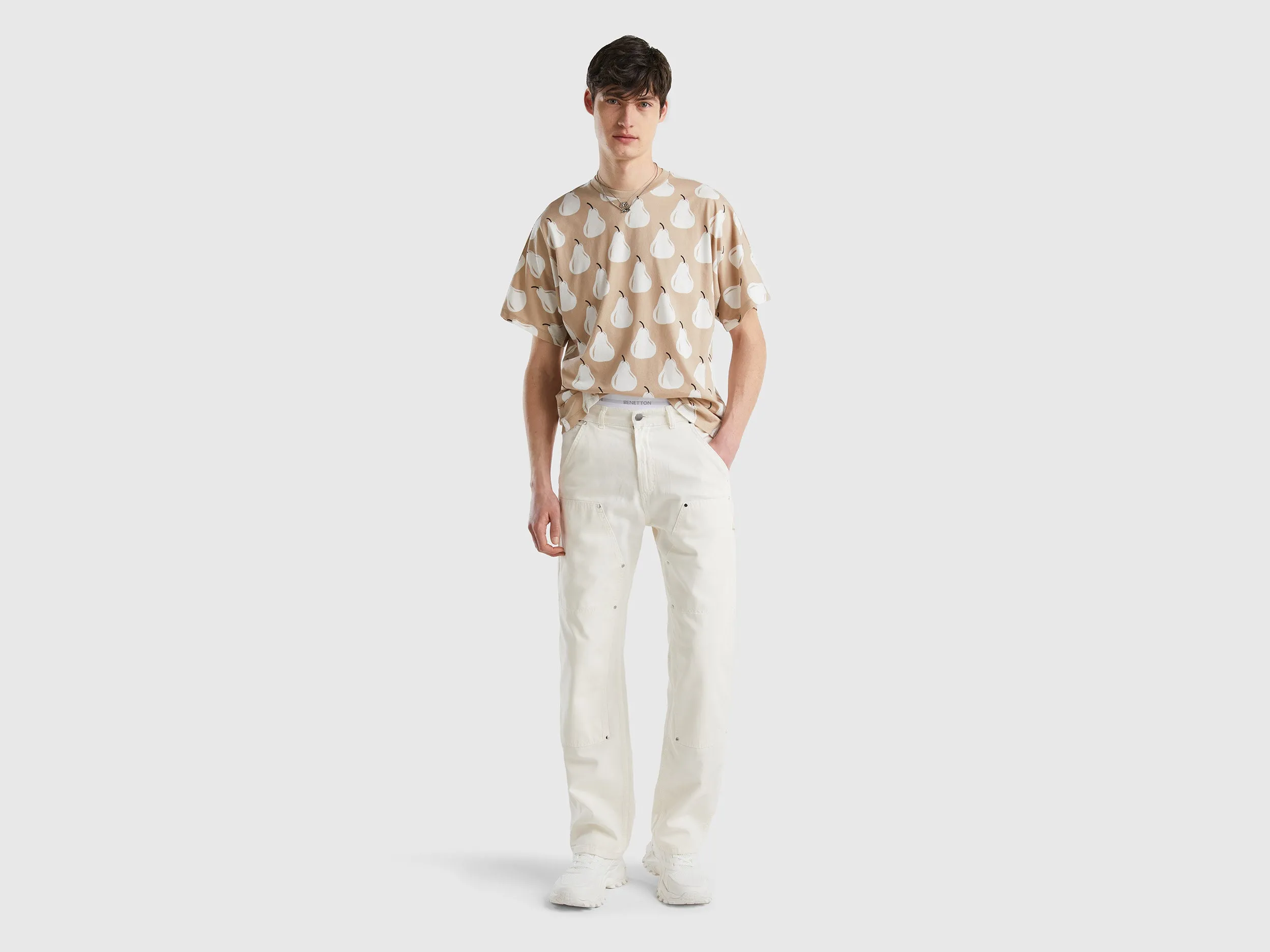 BEIGE T-SHIRT WITH PEAR PRINT