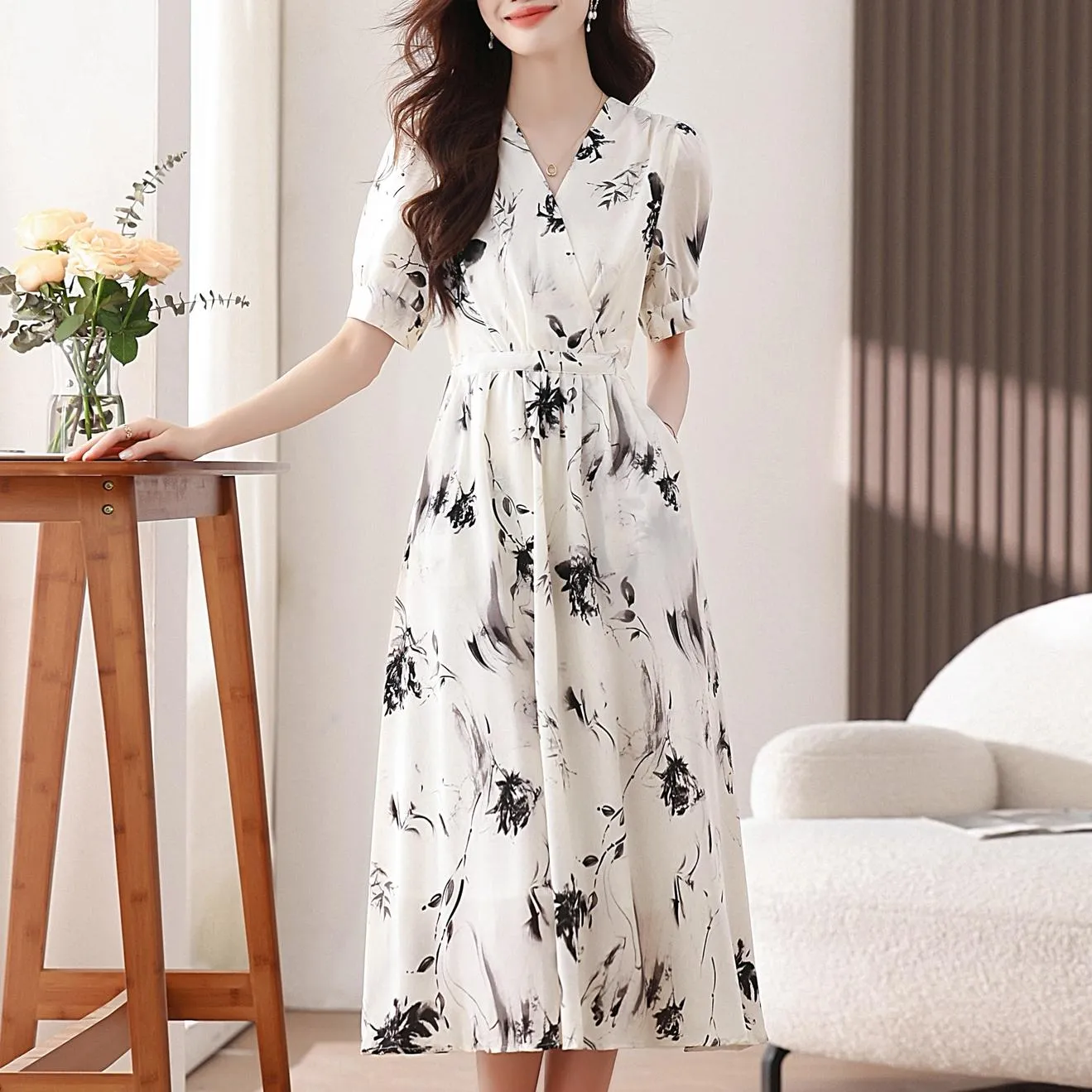 Chic Women's Summer Summer Frock Featuring a Wrap Neckline and Mid-Length Style