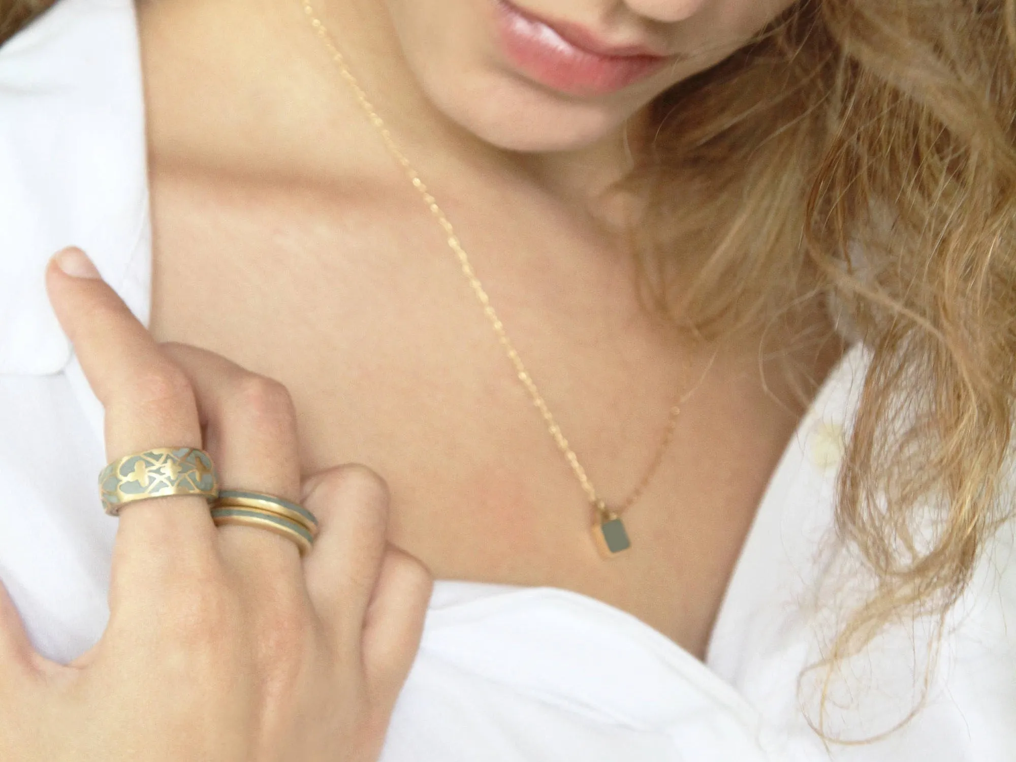 Contemporary Line Gold & Concrete Band