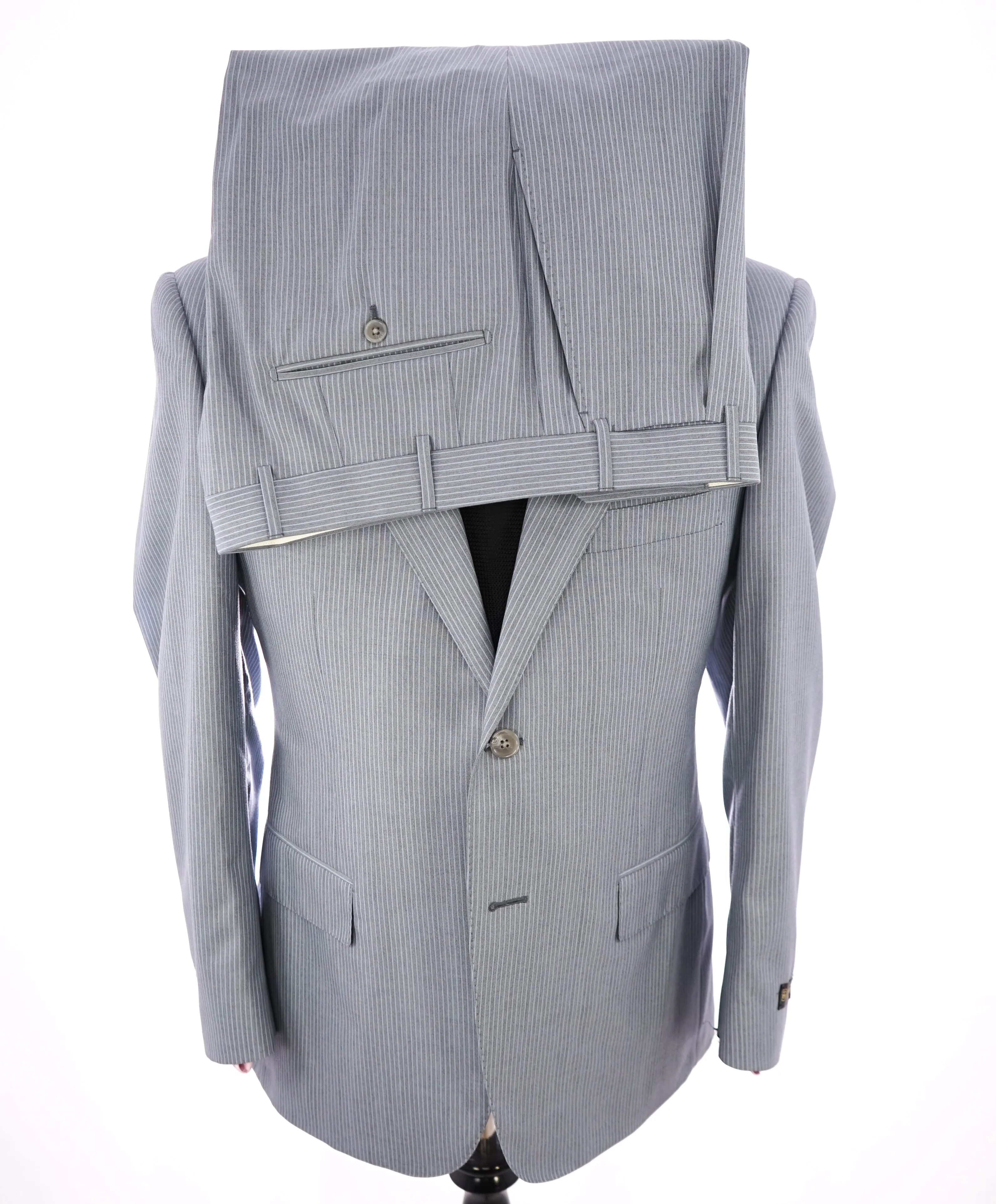 CORNELIANI - "Super 110's Extrafine Merinos" Semi-Lined 15,75 Baby Blue Suit - 40S
