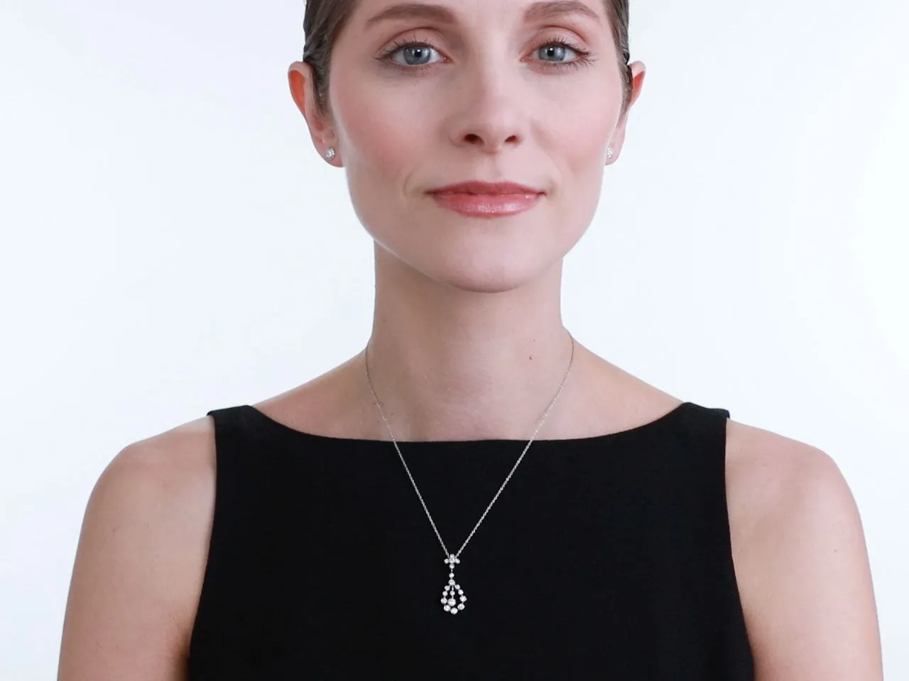Diamond Pendent Necklace in 18K White Gold