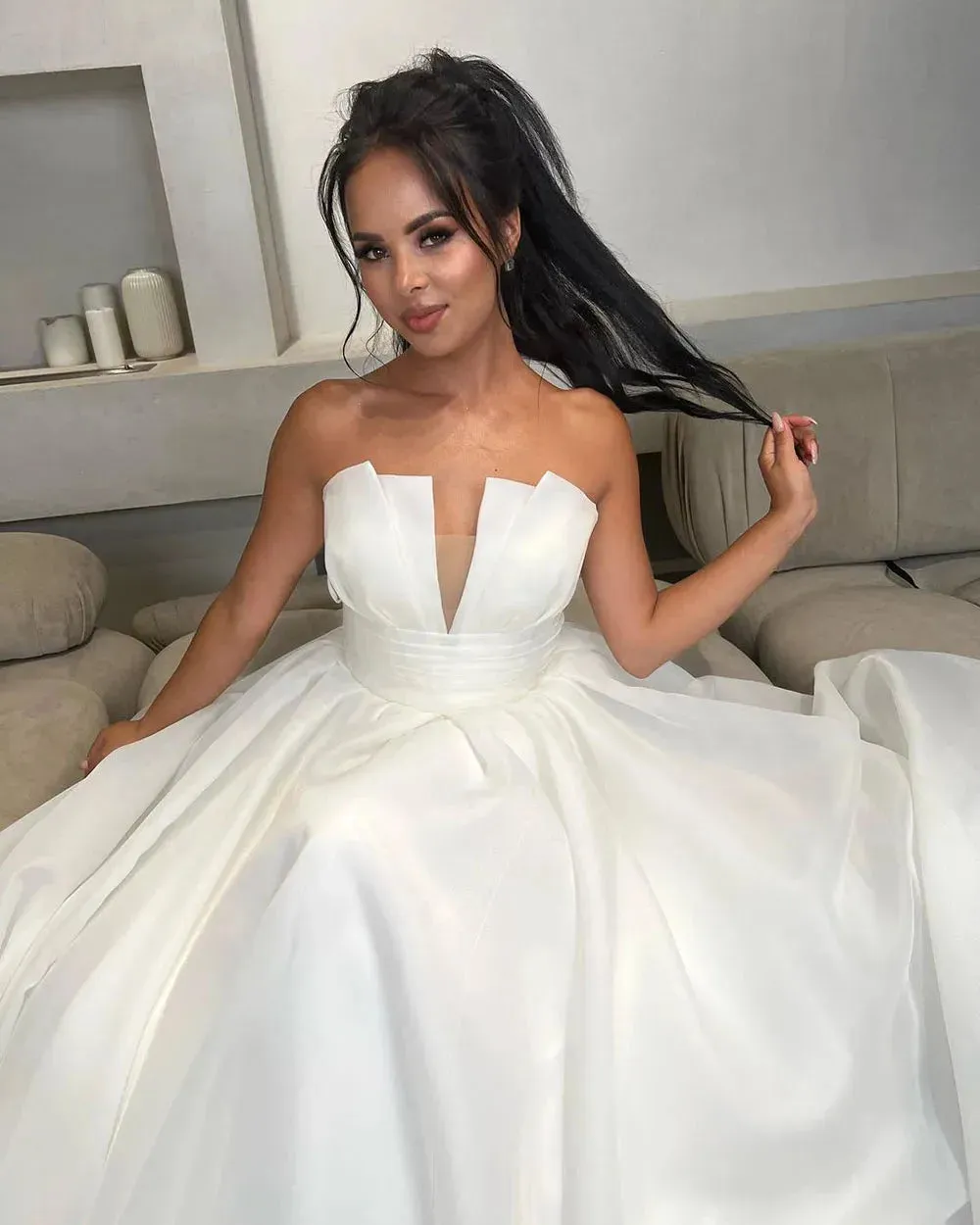 Dubai Organza Wedding Dresses Deep V Neck A Line Backless Boho Pleats Elegant Bridal Gowns Vestidos De Novia