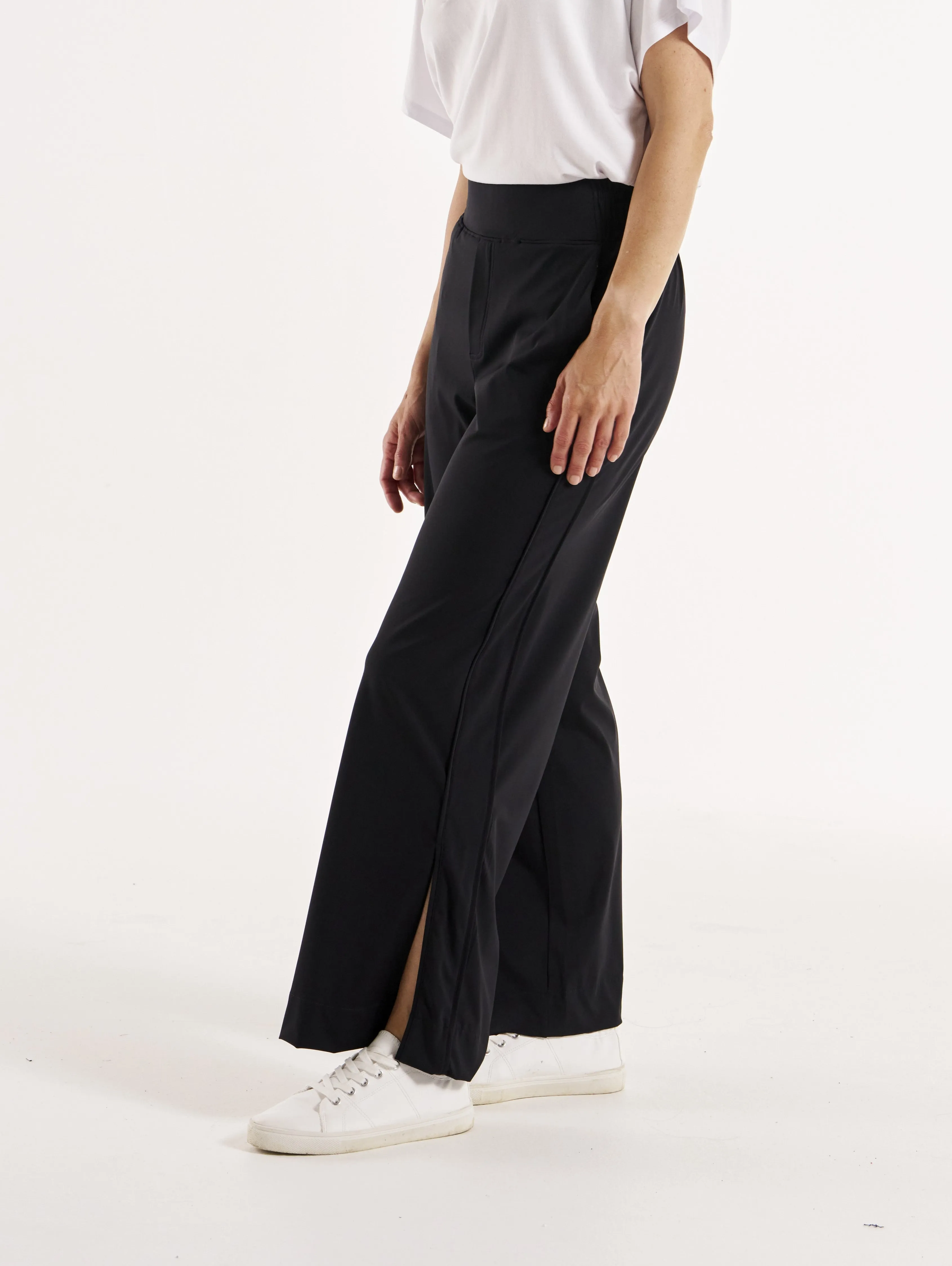 Elation Relax Leg Pant