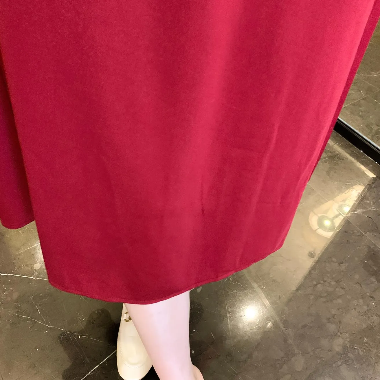 Elegant Women's Dress with Ruffled Hem and Long Sleeves