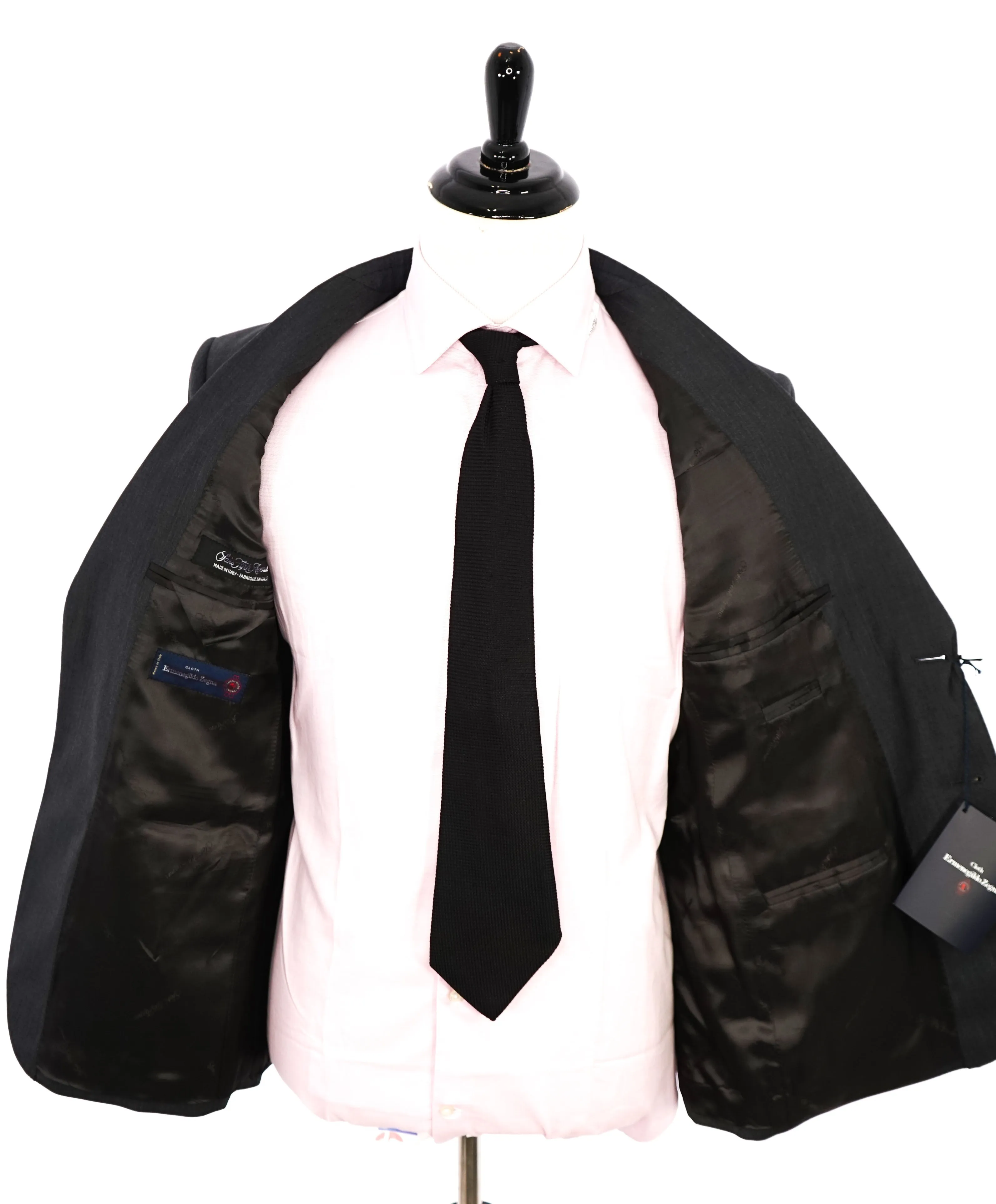 ERMENEGILDO ZEGNA - "TAILORED FIT" SAKS FIFTH AVENUE *SILK* Gray Suit - 38S