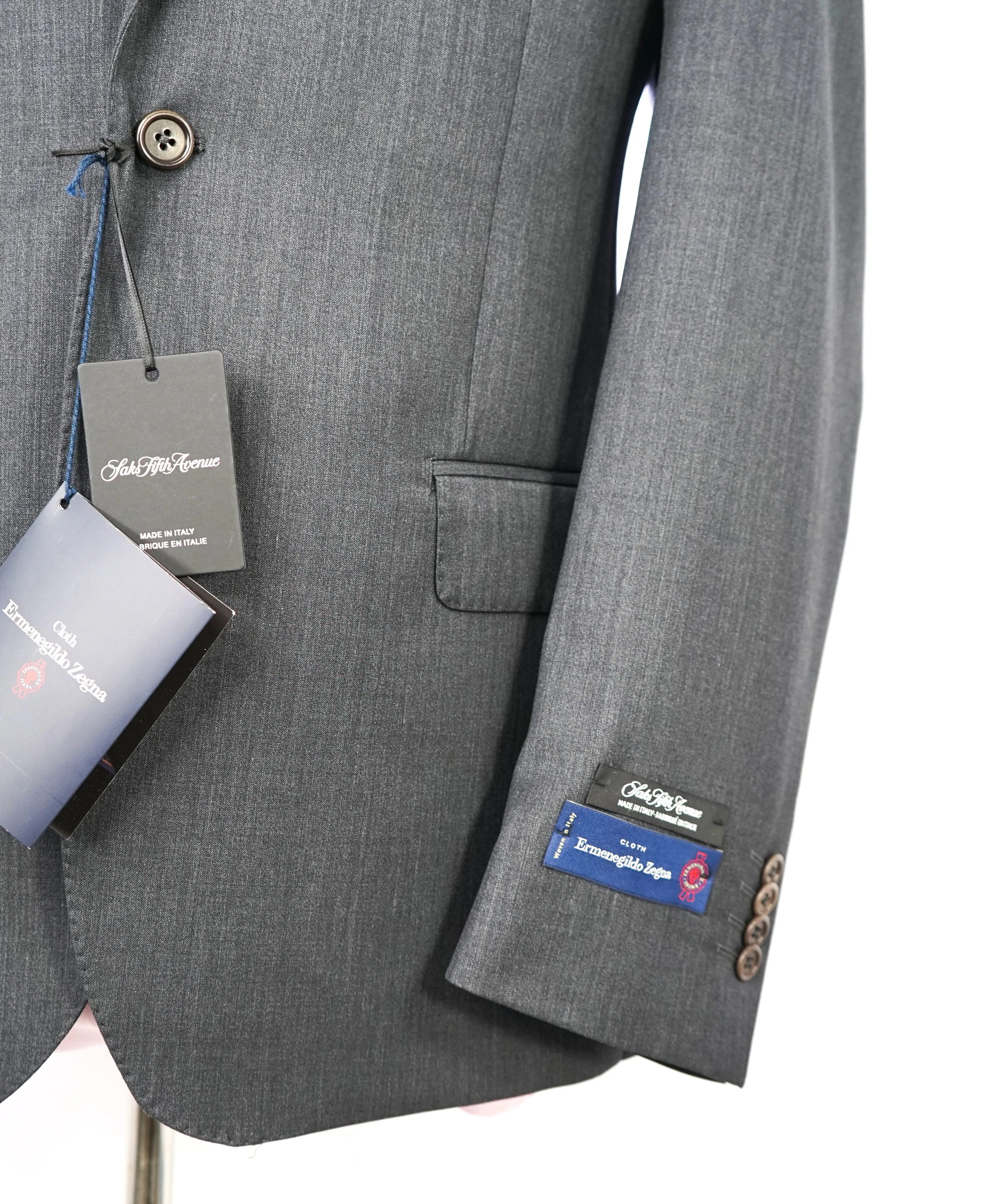 ERMENEGILDO ZEGNA - "Tailored" SAKS FIFTH AVENUE *SILK* Gray Suit - 50R US