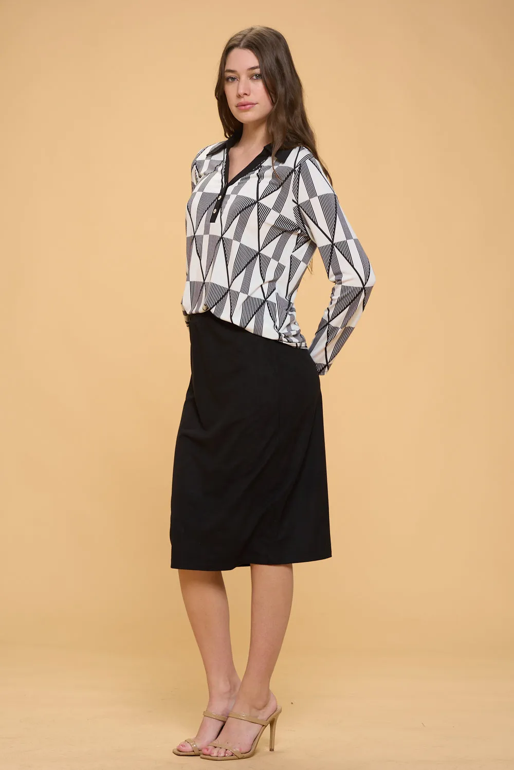 HALF PLACKET MEDALLION BUTTON COLOR BLOCK SHIRT