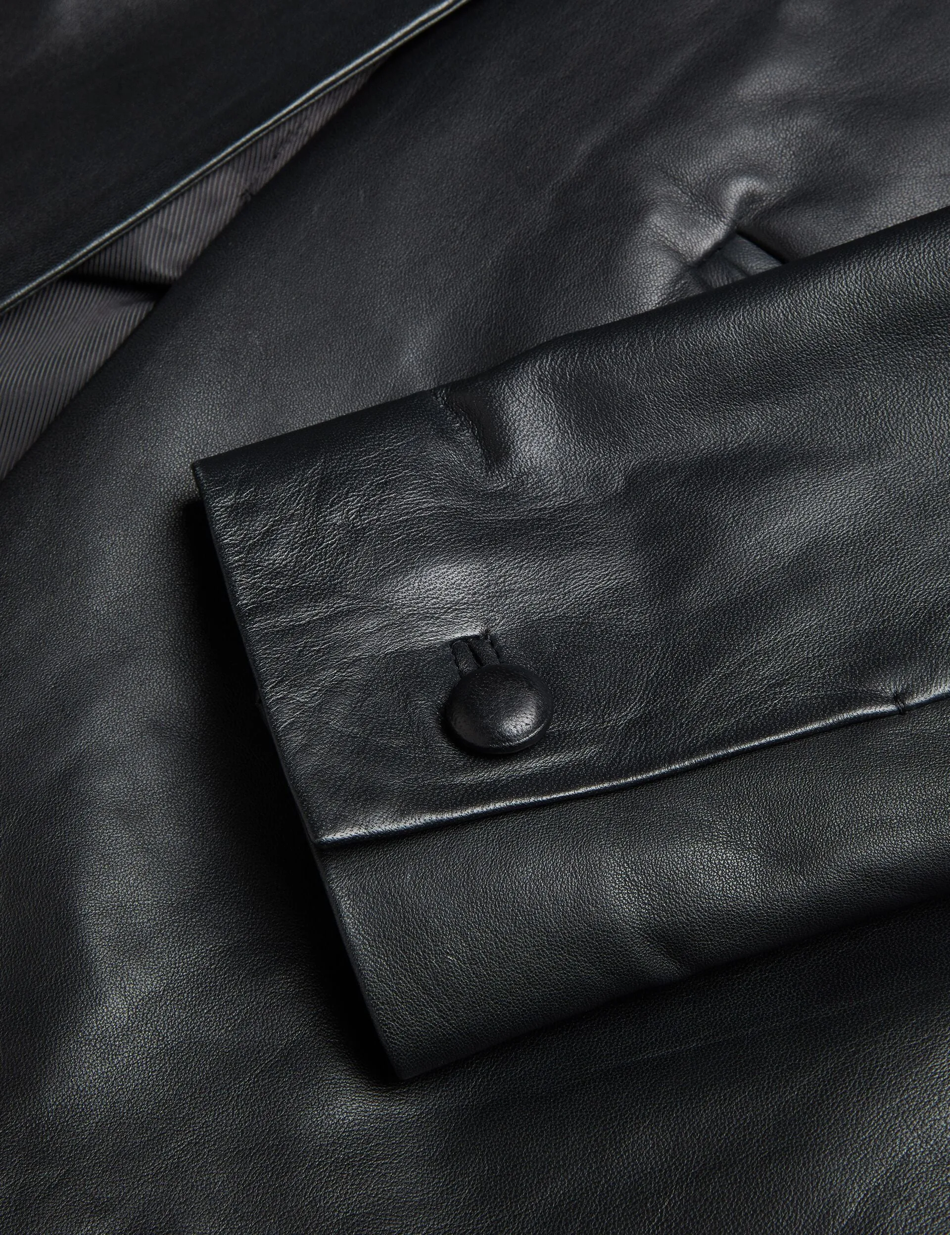 MELLIIE | BLACK