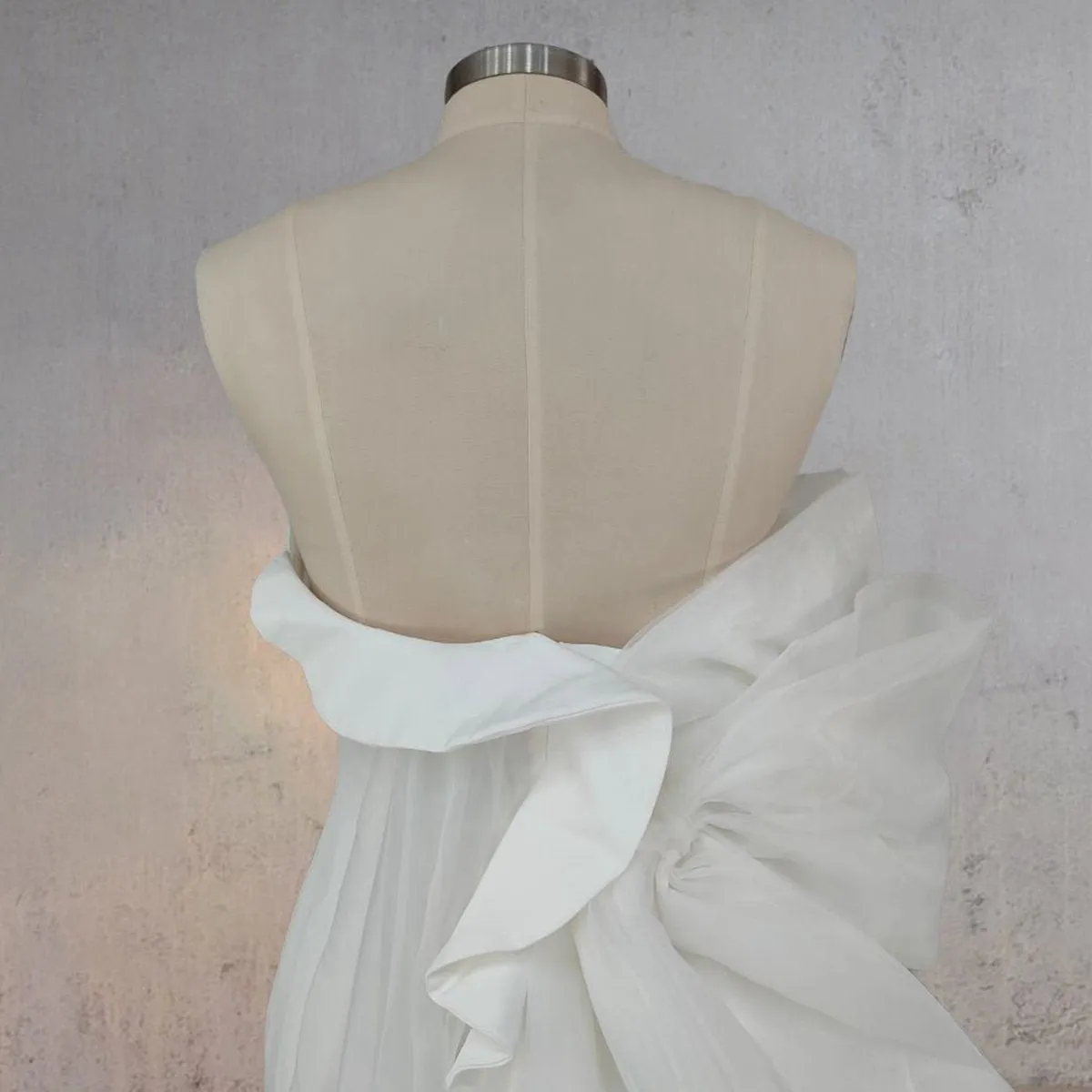 Mermaid Simple Ruffled Wedding Dresses
