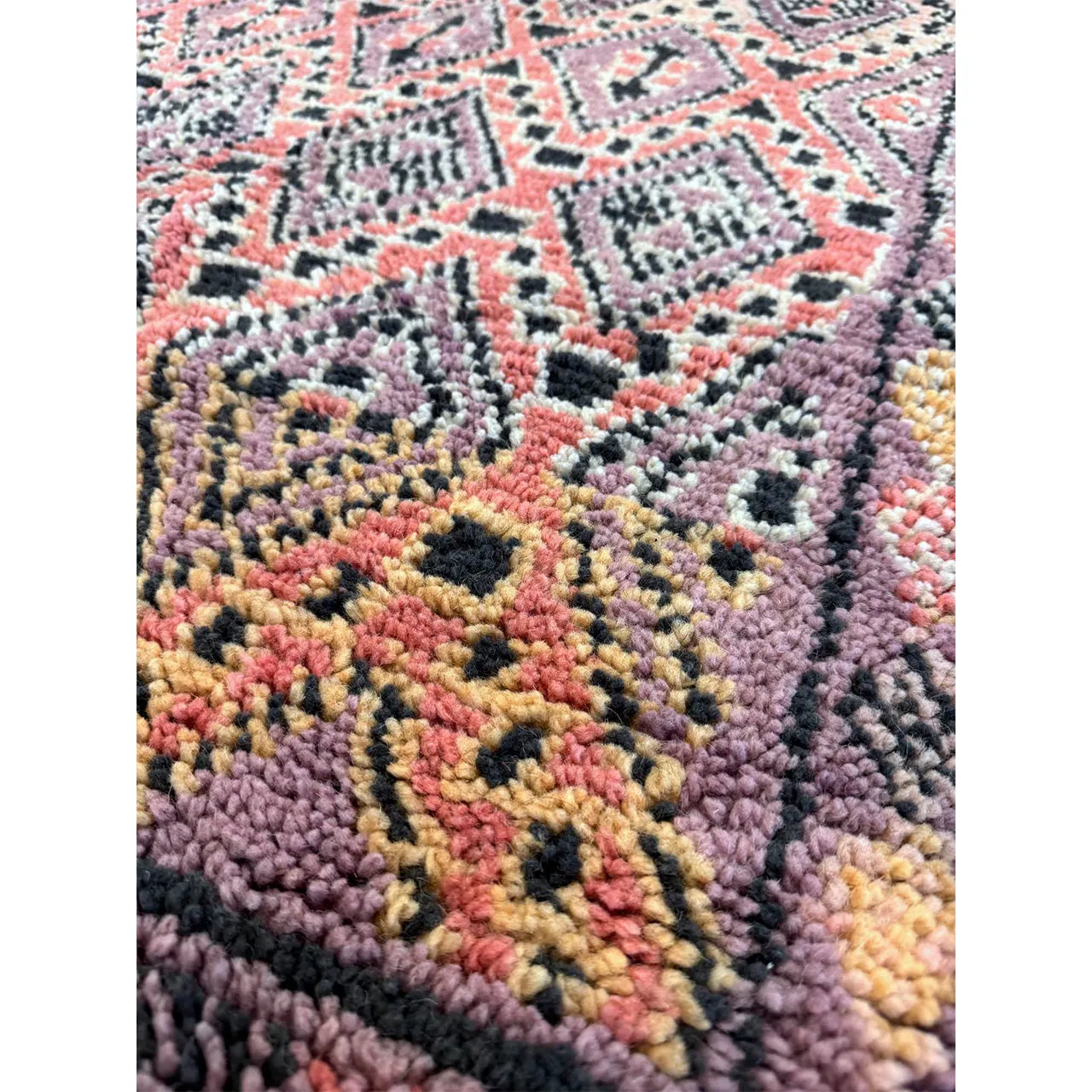 No. 941 | 3’ 1” x 5’ 2”
