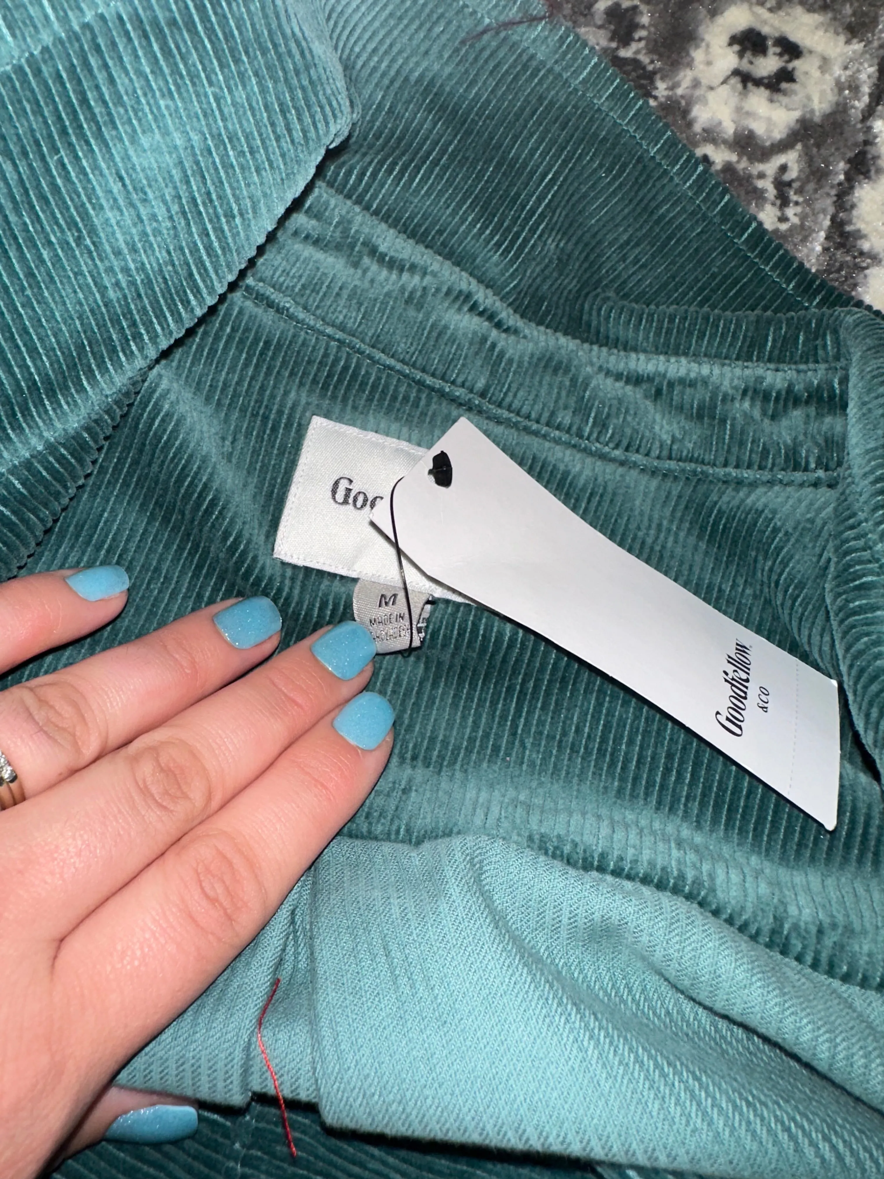 NWT Goodfellow (Medium) Brand New Green Corduroy Button Up