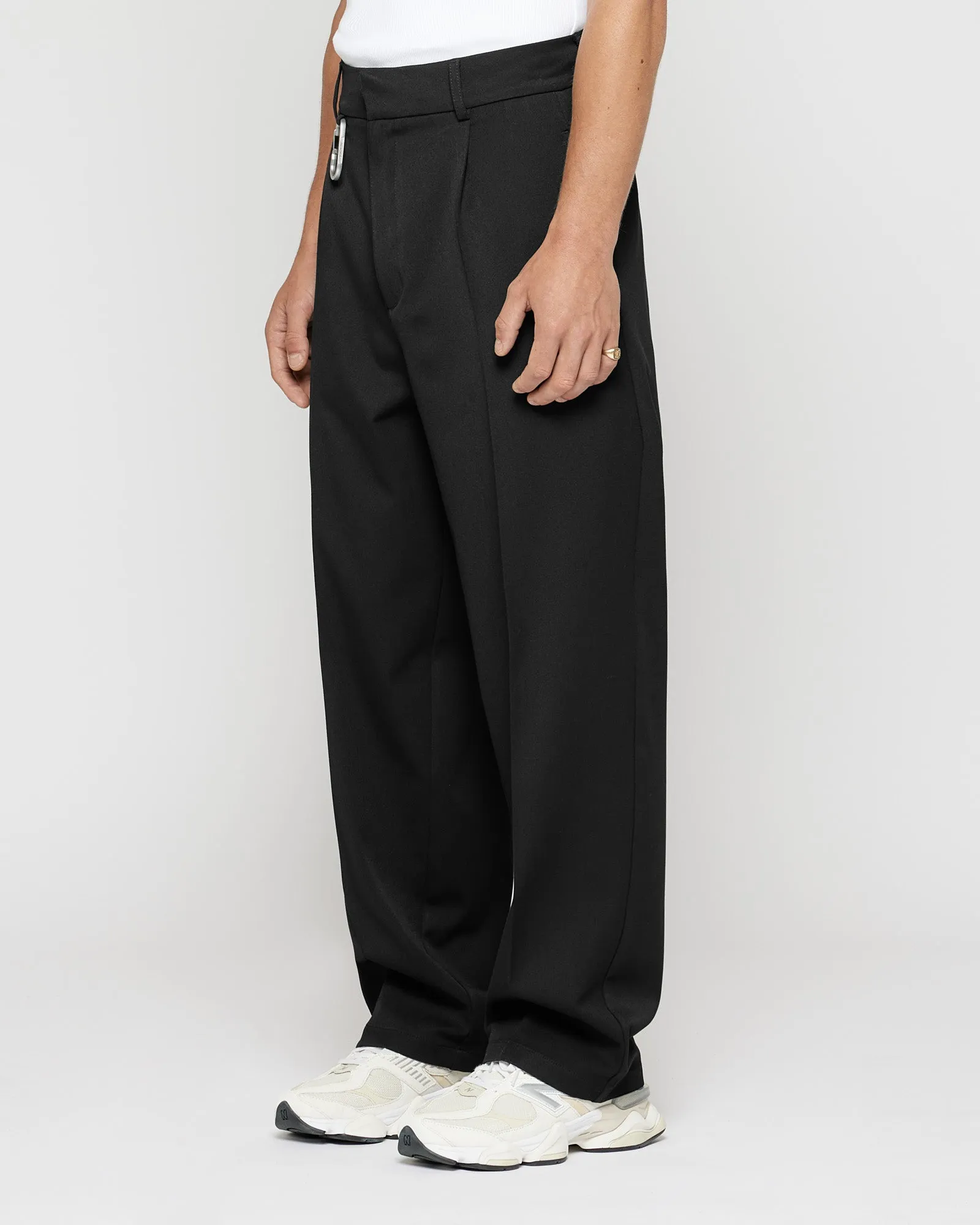 Pleated Baggy Tailored Pants