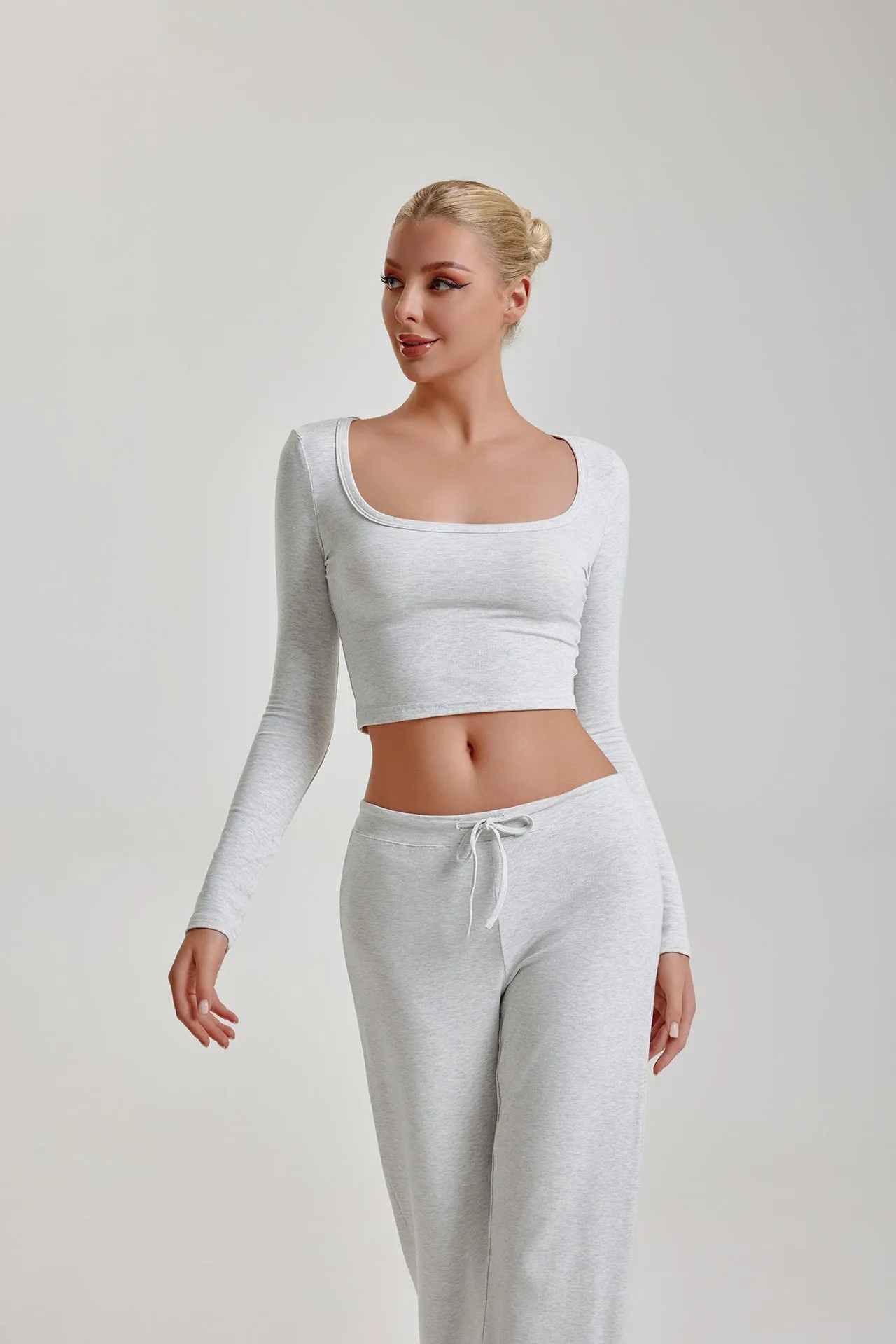 PURE PLUNGE LONG SLEEVE CROP TOP - LIGHT HEATHER GREY