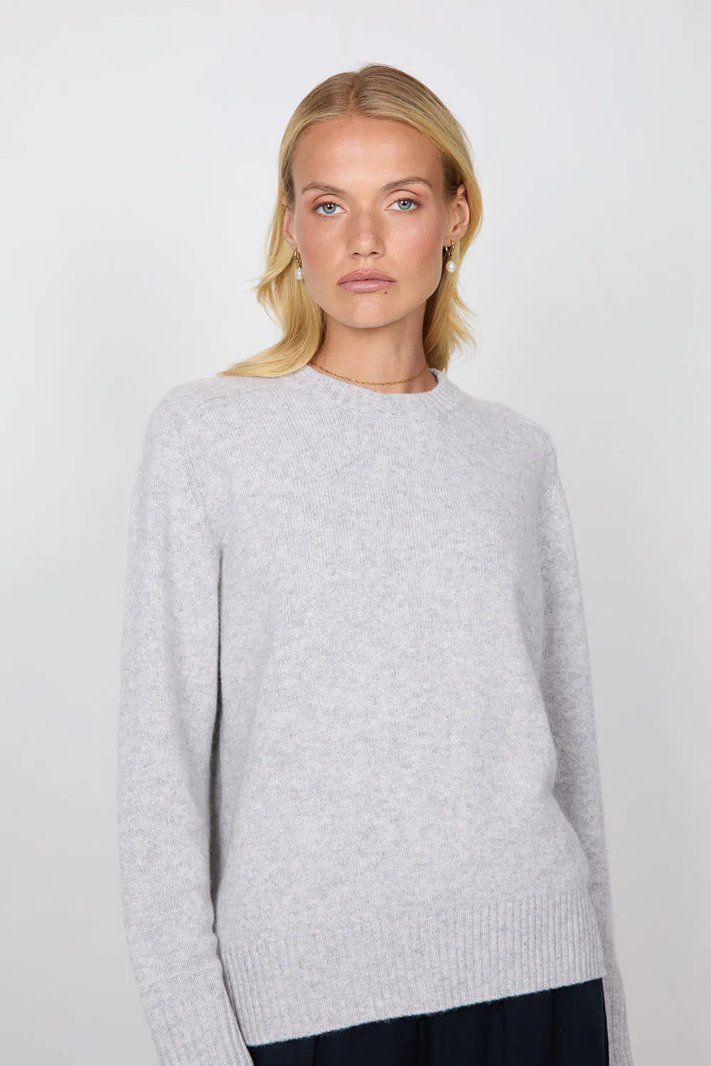 Saddle Cashmere Crew - Fog