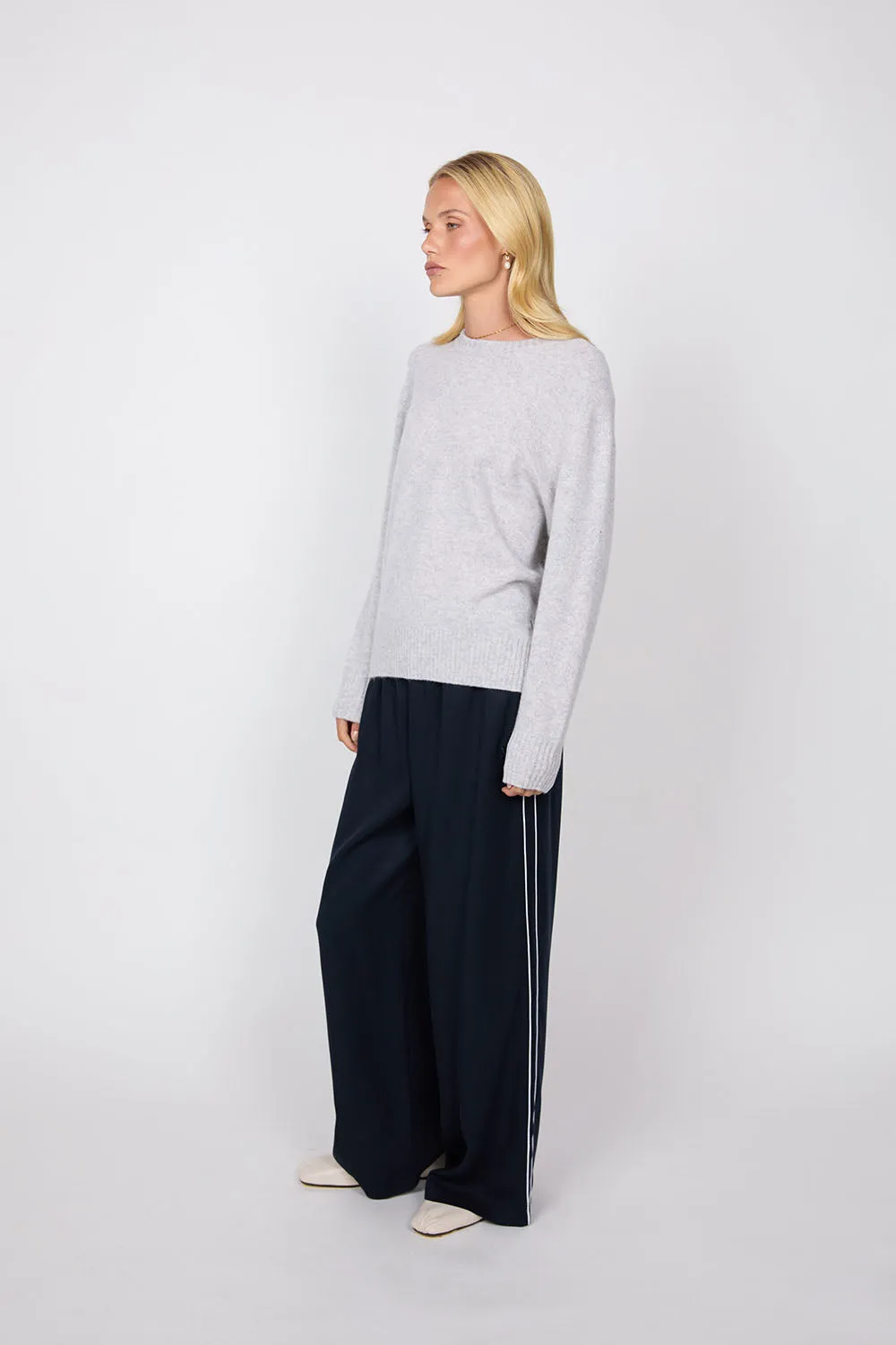 Saddle Cashmere Crew - Fog