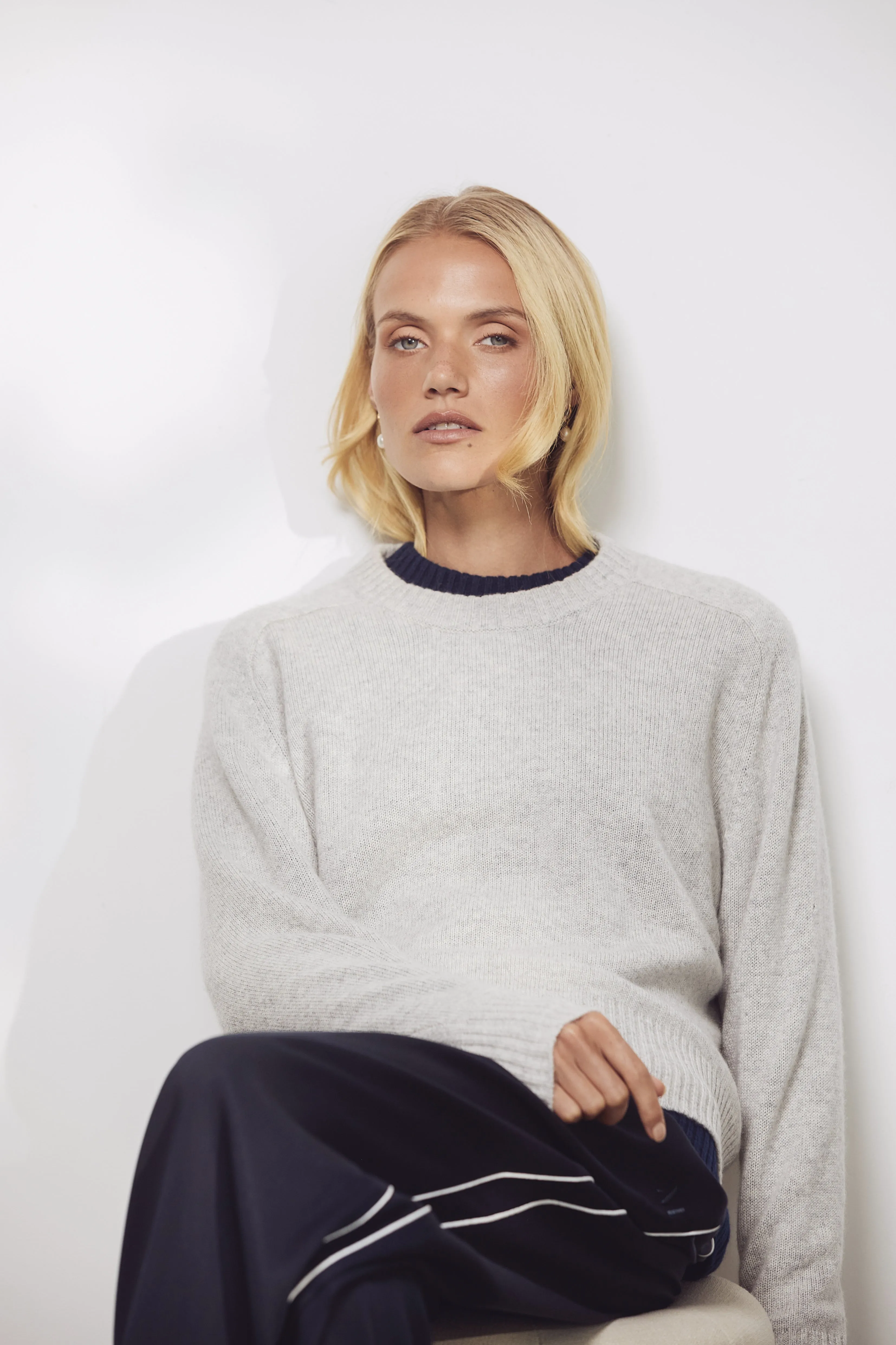 Saddle Cashmere Crew - Fog