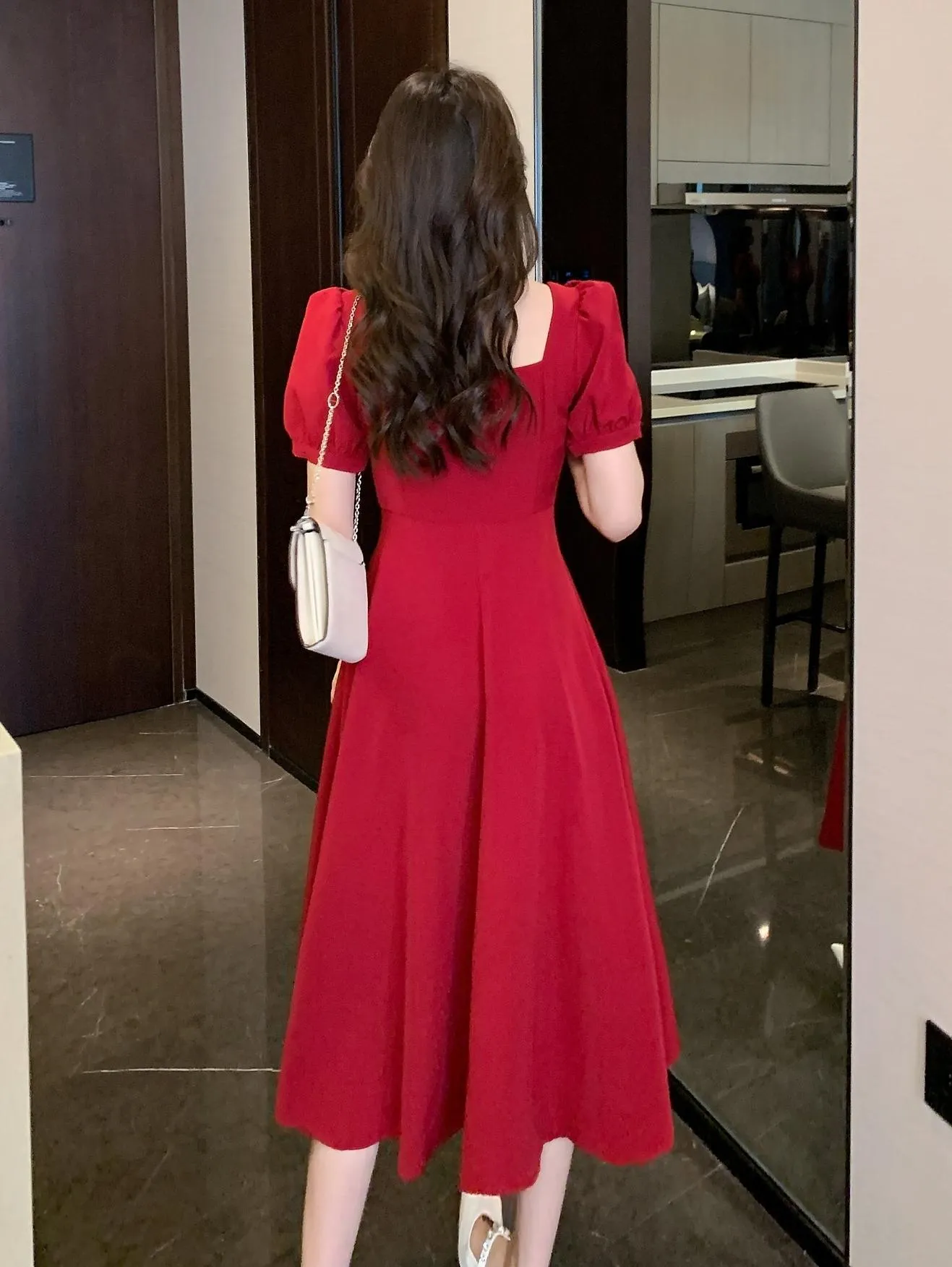 Solid Color Puff Sleeve Mid Dress for a Classy Look