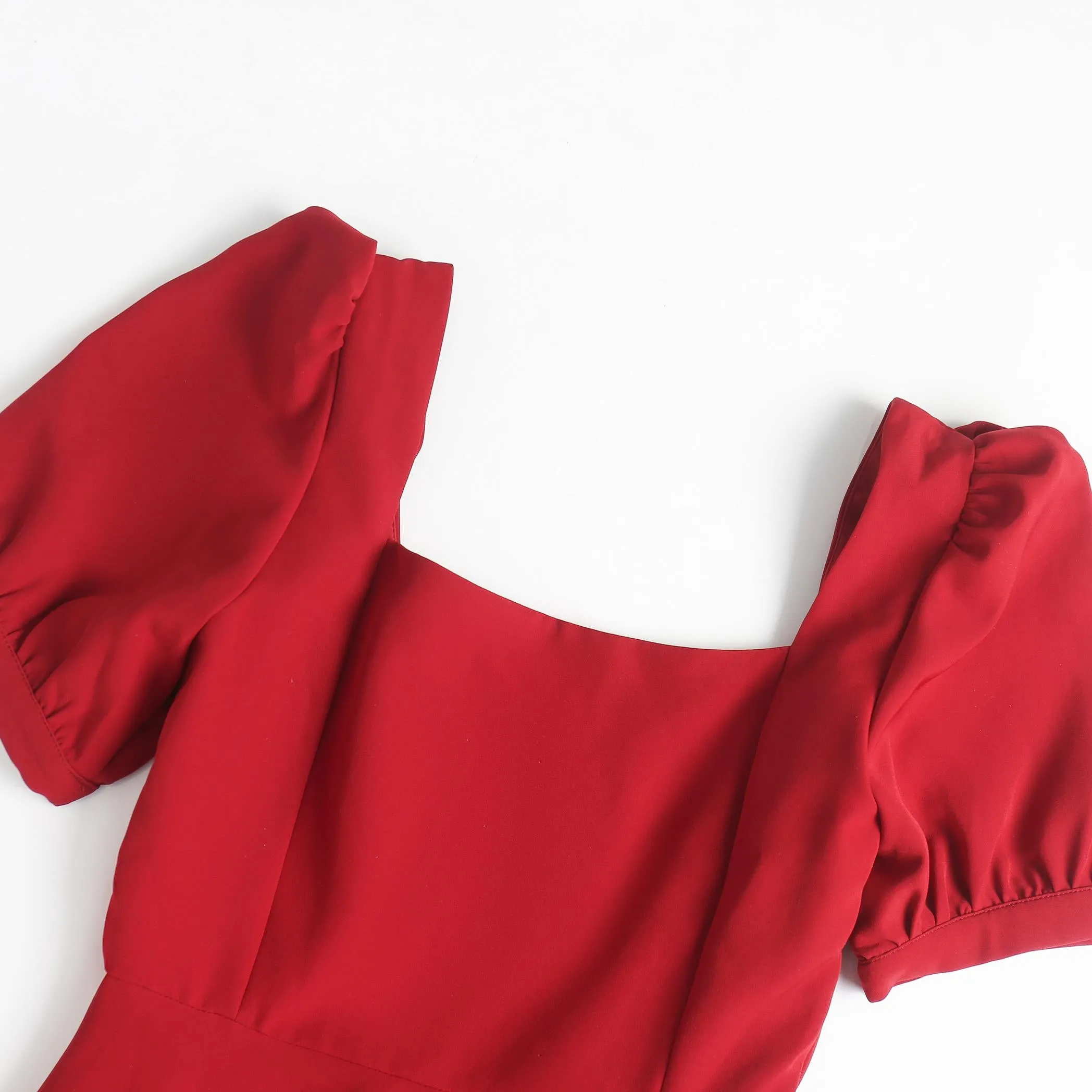 Solid Color Puff Sleeve Mid Dress for a Classy Look