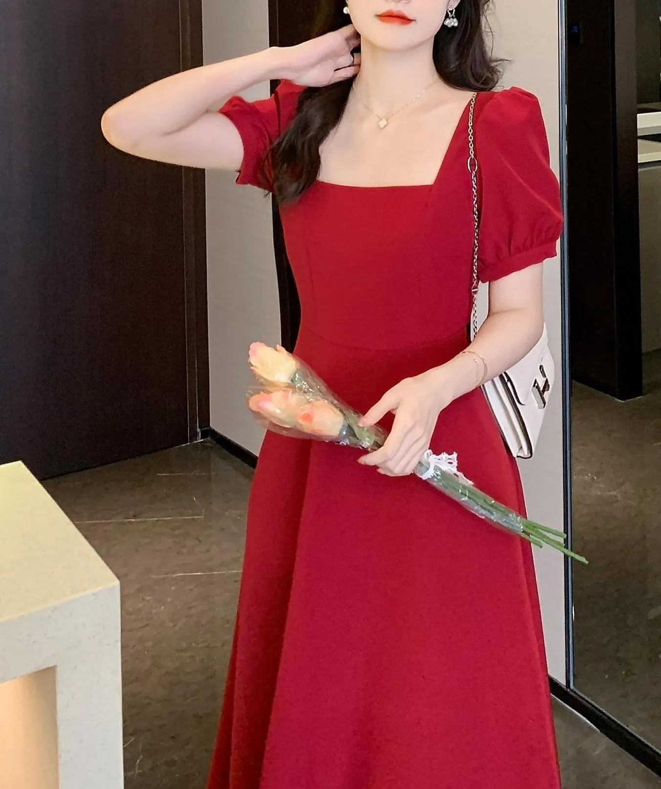 Solid Color Puff Sleeve Mid Dress for a Classy Look