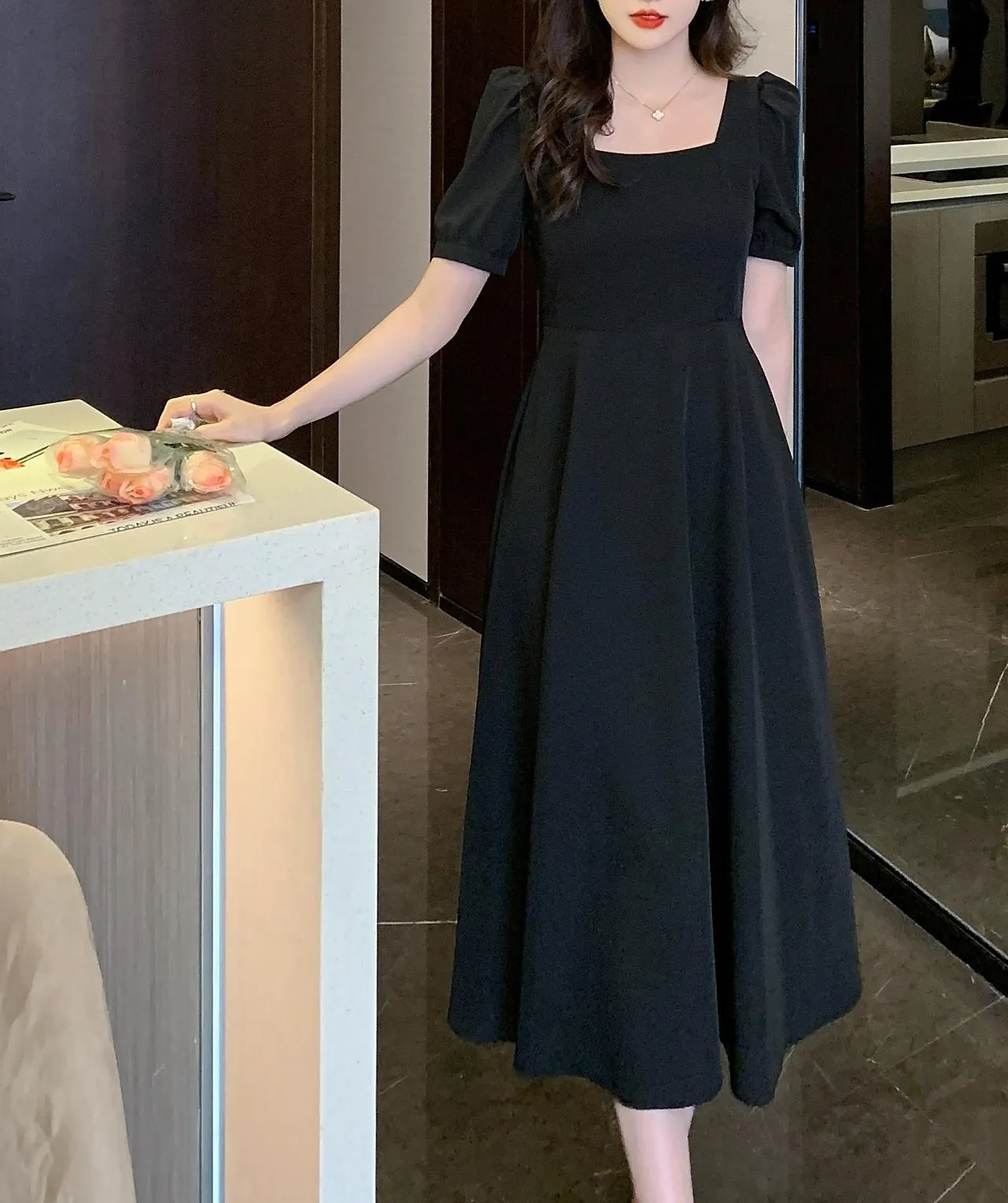 Solid Color Puff Sleeve Mid Dress for a Classy Look