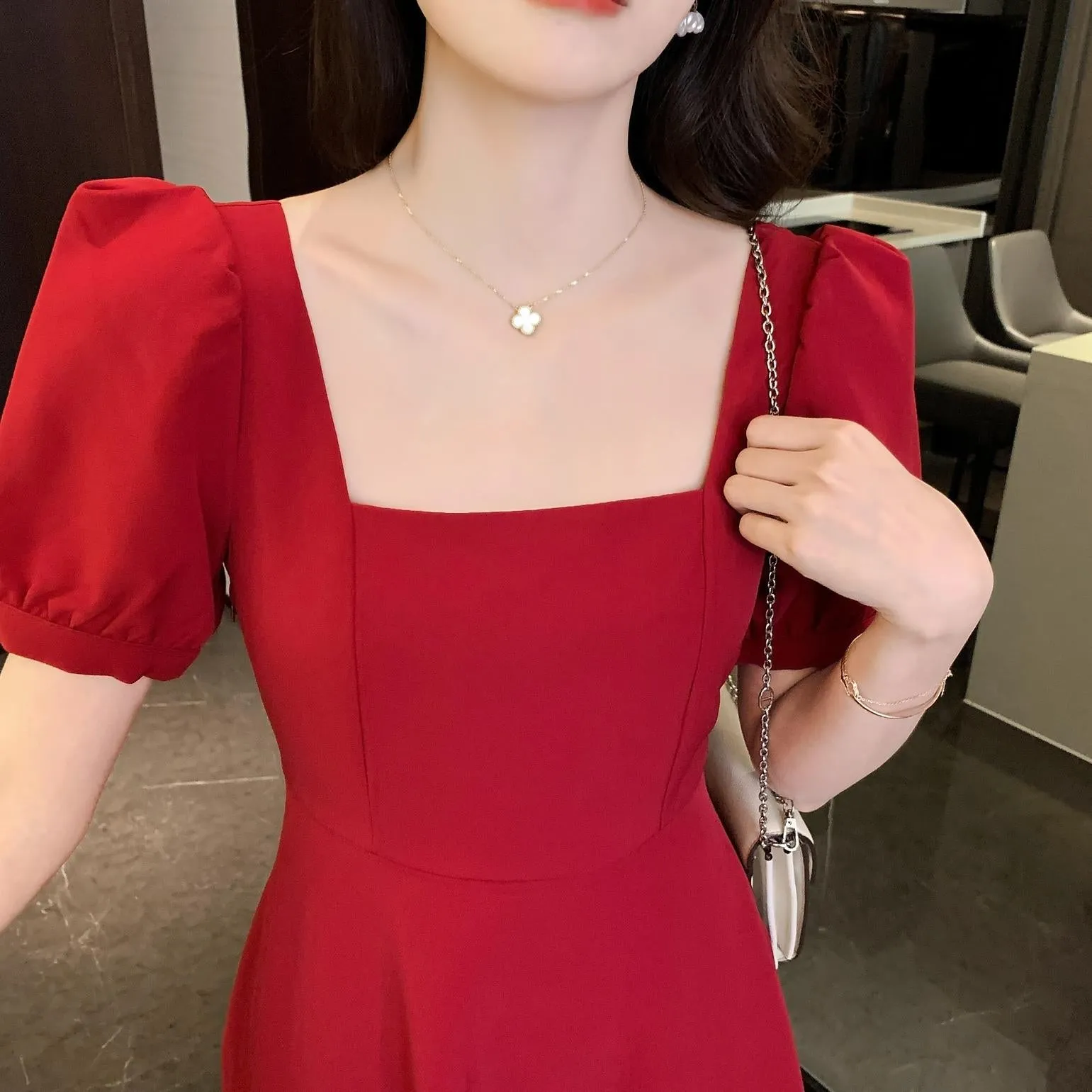 Solid Color Puff Sleeve Mid Dress for a Classy Look