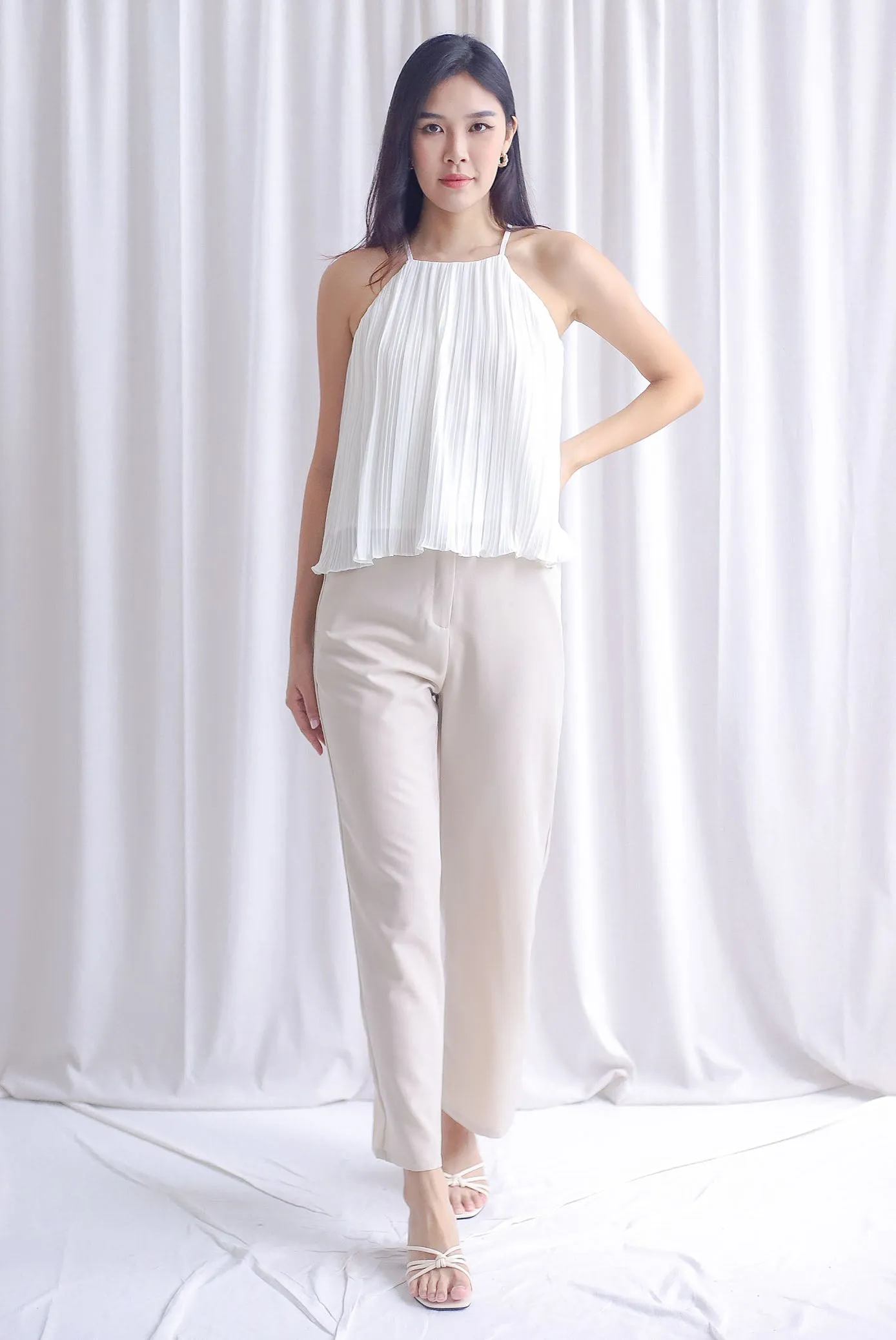 Tasha Pleat Cut In Flare Top In White