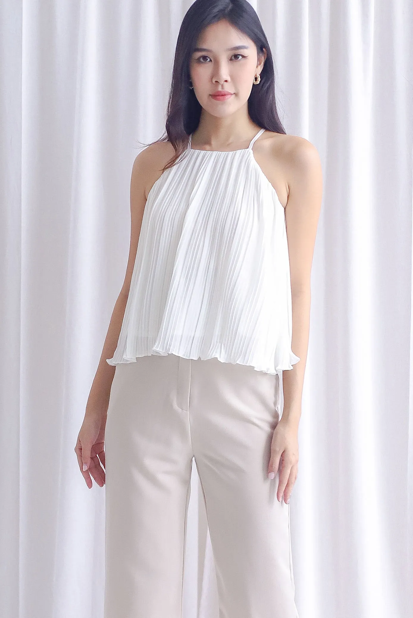 Tasha Pleat Cut In Flare Top In White