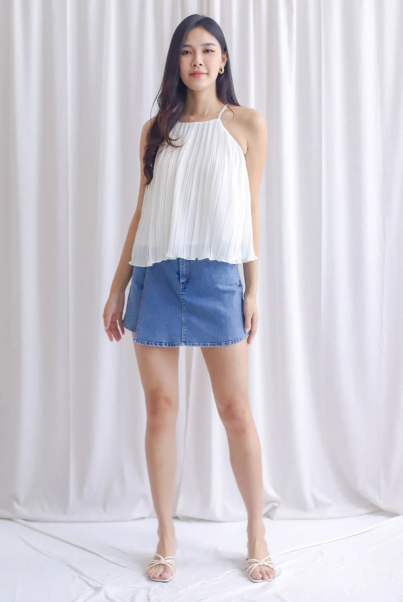 Tasha Pleat Cut In Flare Top In White