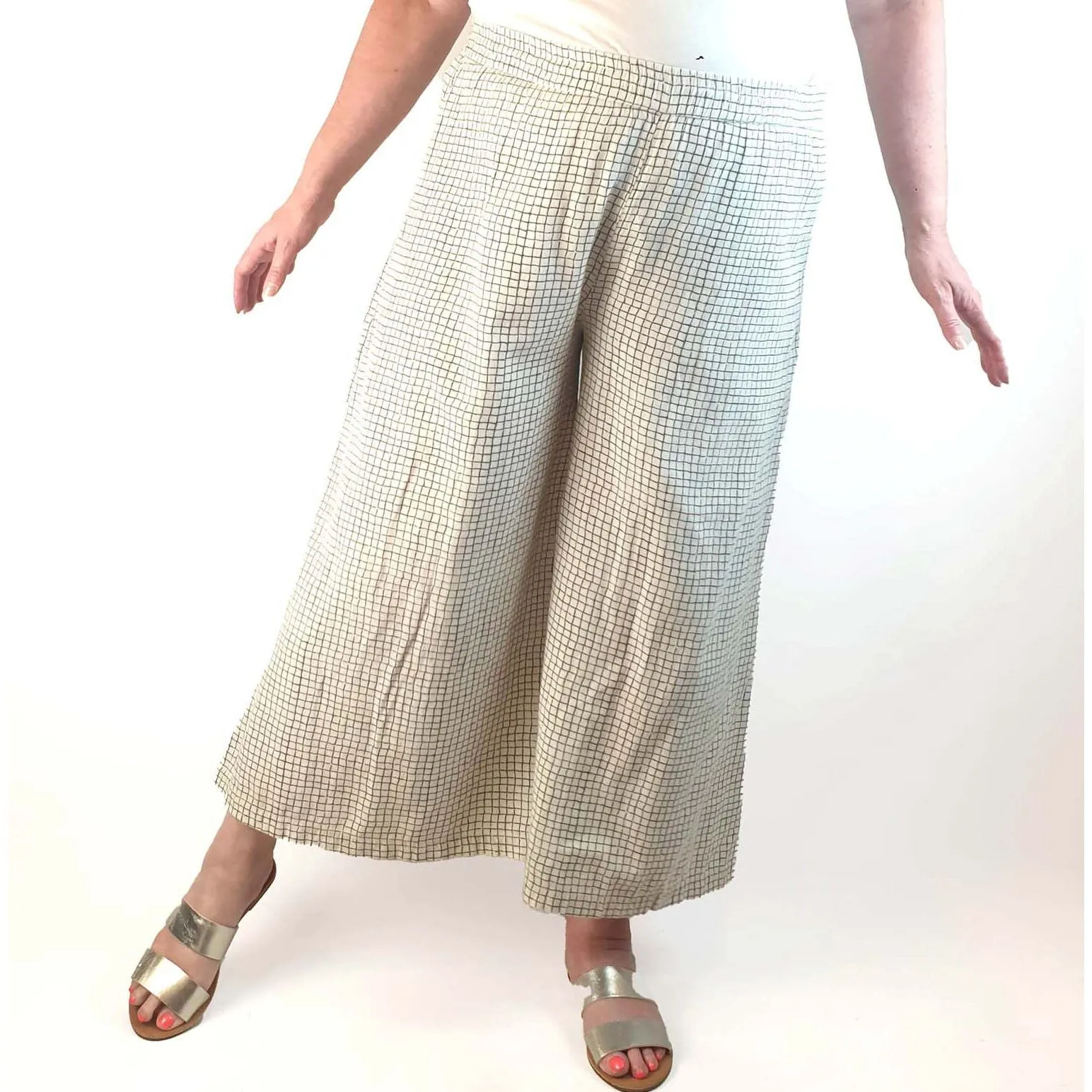 Utsa white check pants size XXL