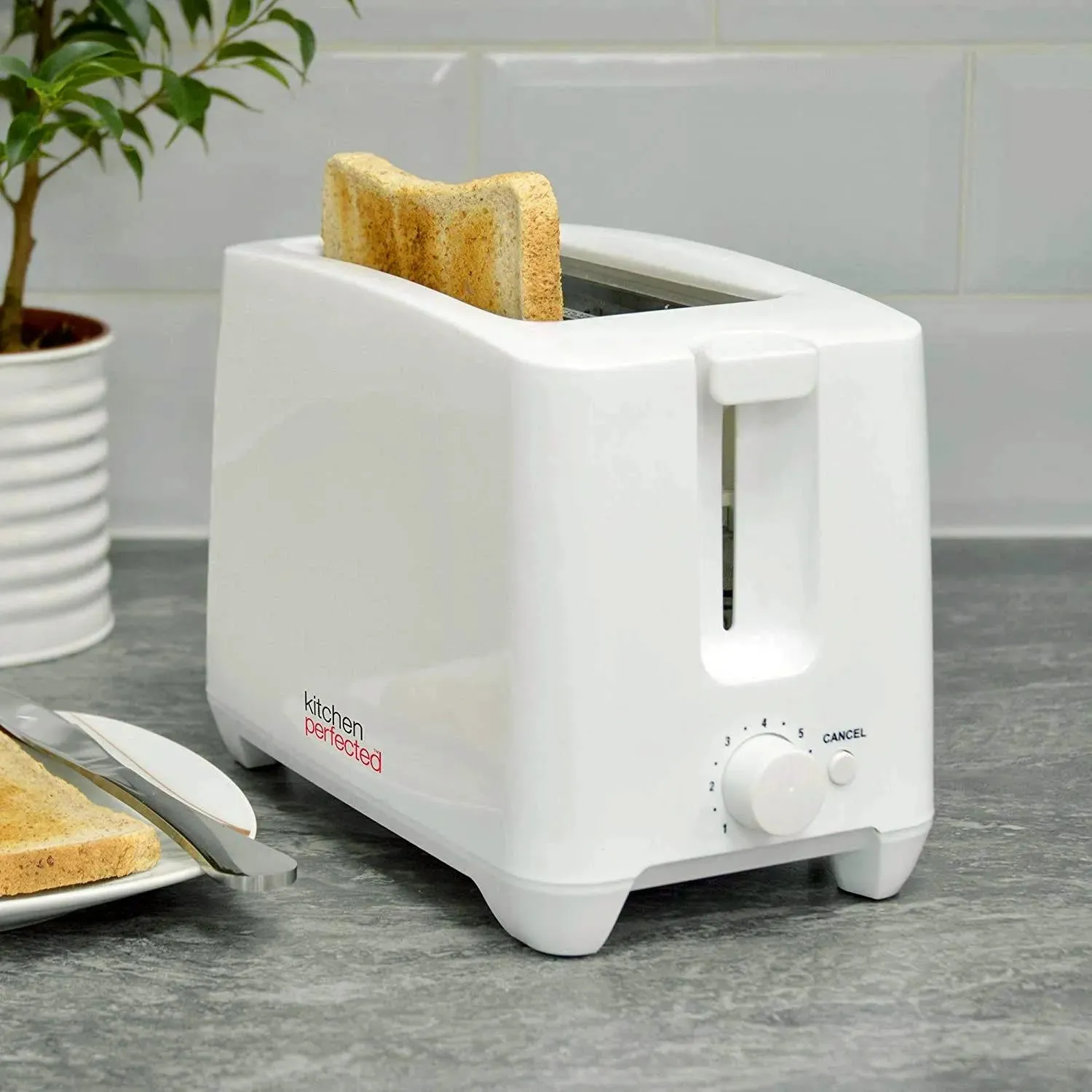 White 1.7Ltr Electric Cordless Kettle   2 Slice Wide Slot Cool Touch Toaster Set