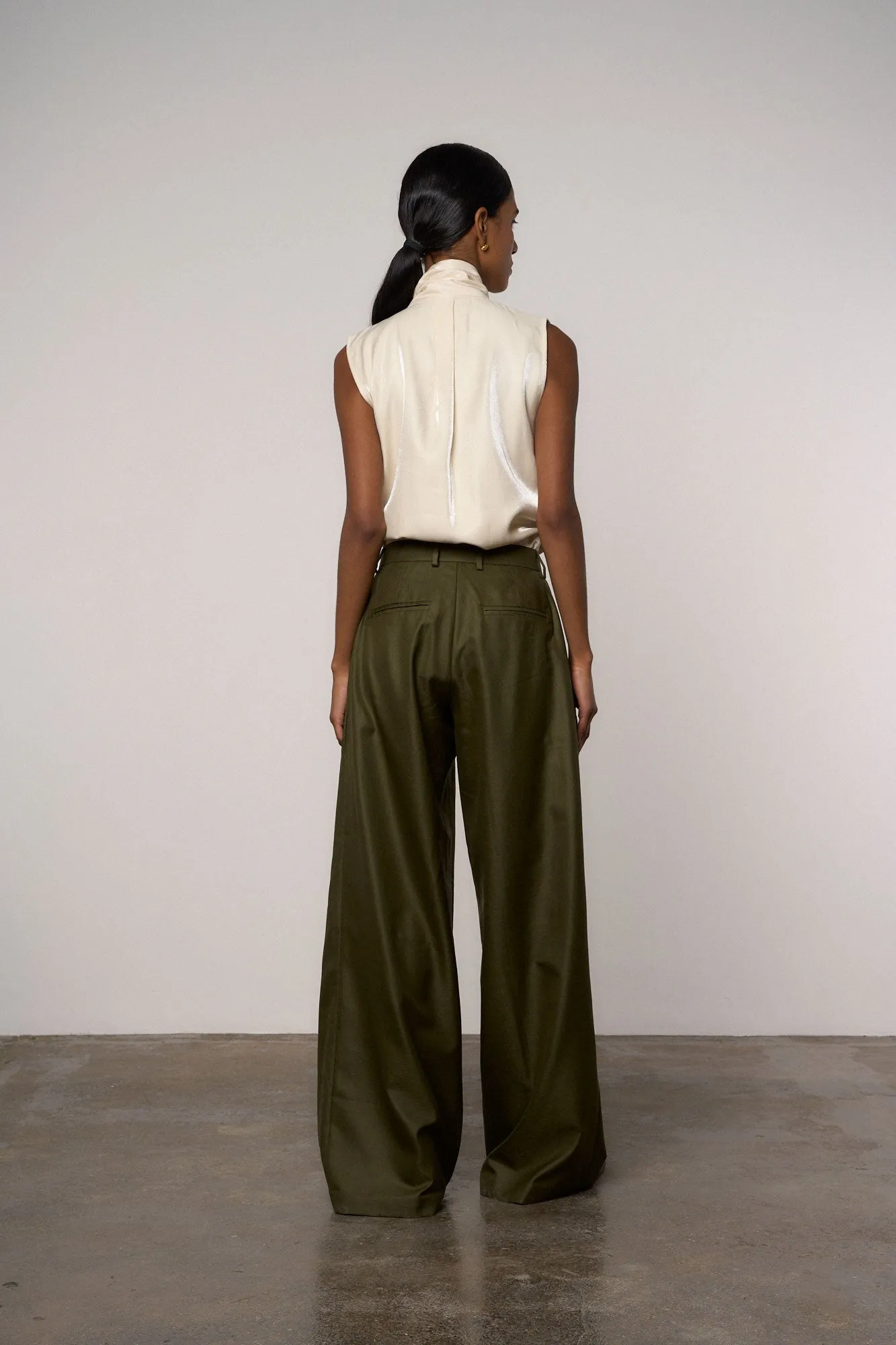 Wide Leg Pocket Detail Pants in Olive