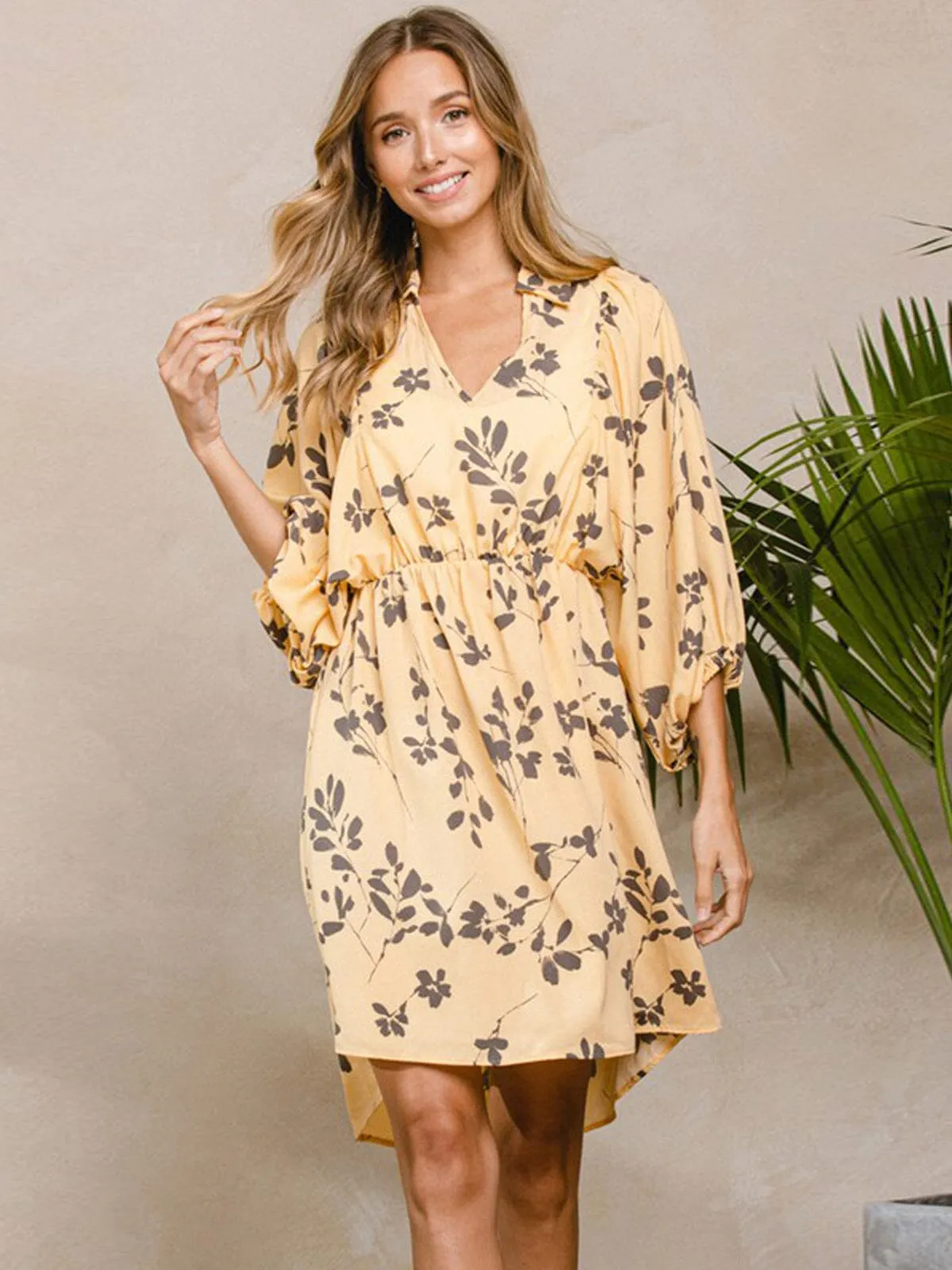 WOMEN'S 3/4 SLEEVE V-NECK ELASTIC WAIST HI-LOW MINI DRESS