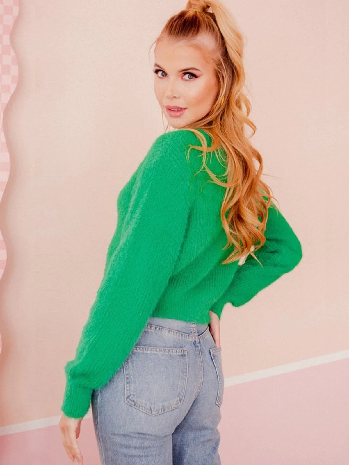 WOMENS LONG SLEEVE BUTTON CLOSURE FUZZY SWEATER